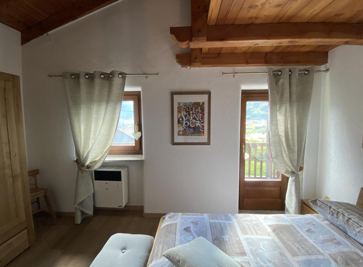 Grenier Du Coeur Apartment Aosta Exterior photo