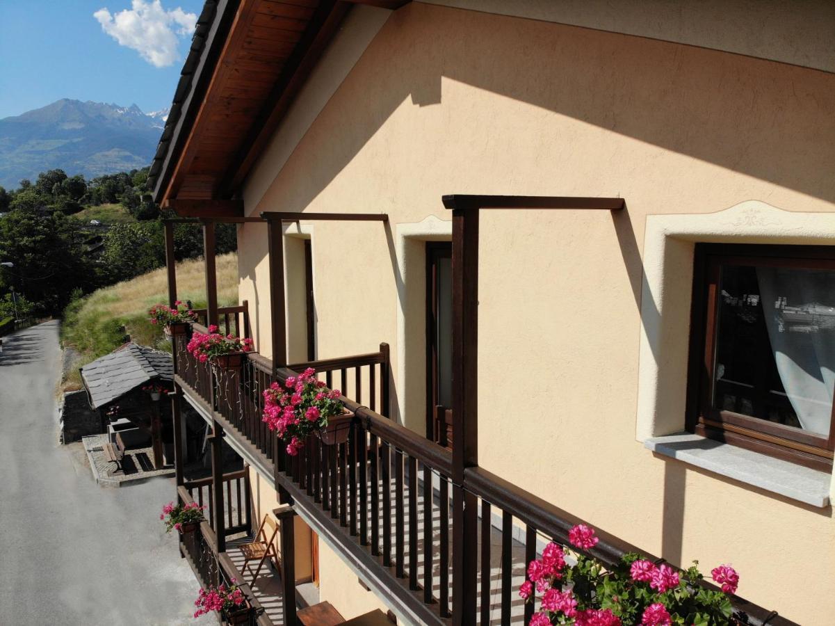 Grenier Du Coeur Apartment Aosta Exterior photo