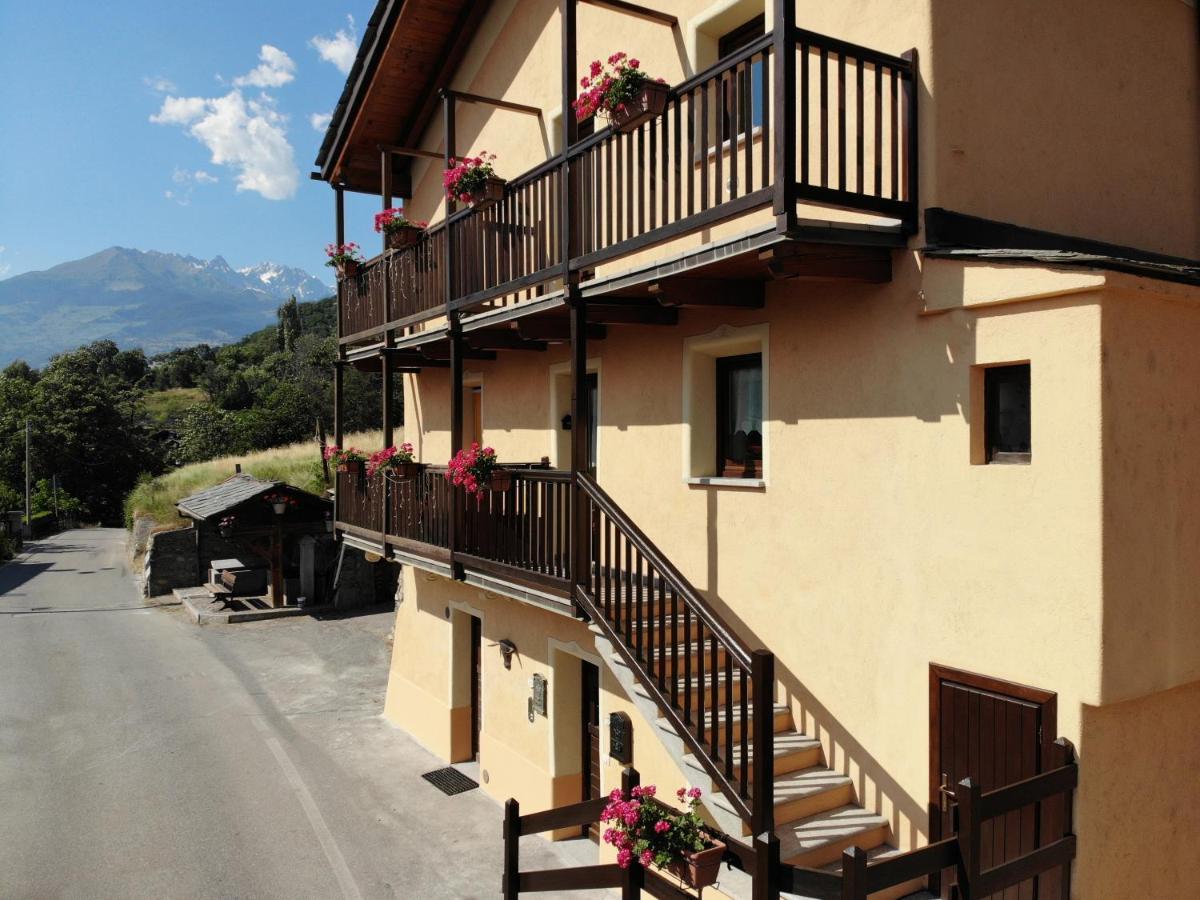 Grenier Du Coeur Apartment Aosta Exterior photo