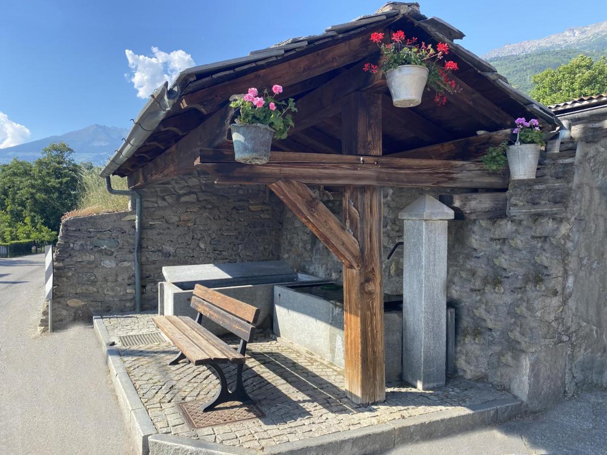 Grenier Du Coeur Apartment Aosta Exterior photo